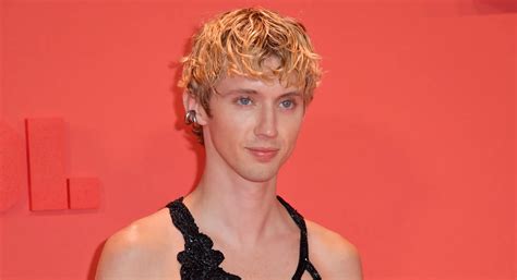 troye sivan nudes|Troye Sivan goes naked in video for new single, ‘Got Me Started’